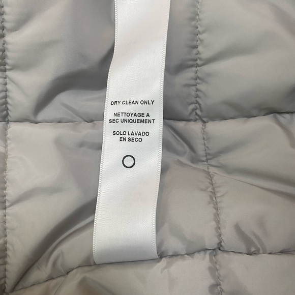 Nwt | FRAME Oversize Duvet Puffer Coat in Eggshell Size Medium - Picture 8 of 10